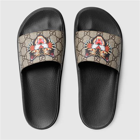 Gucci GG Supreme Slide 'Angry Cat' 474282